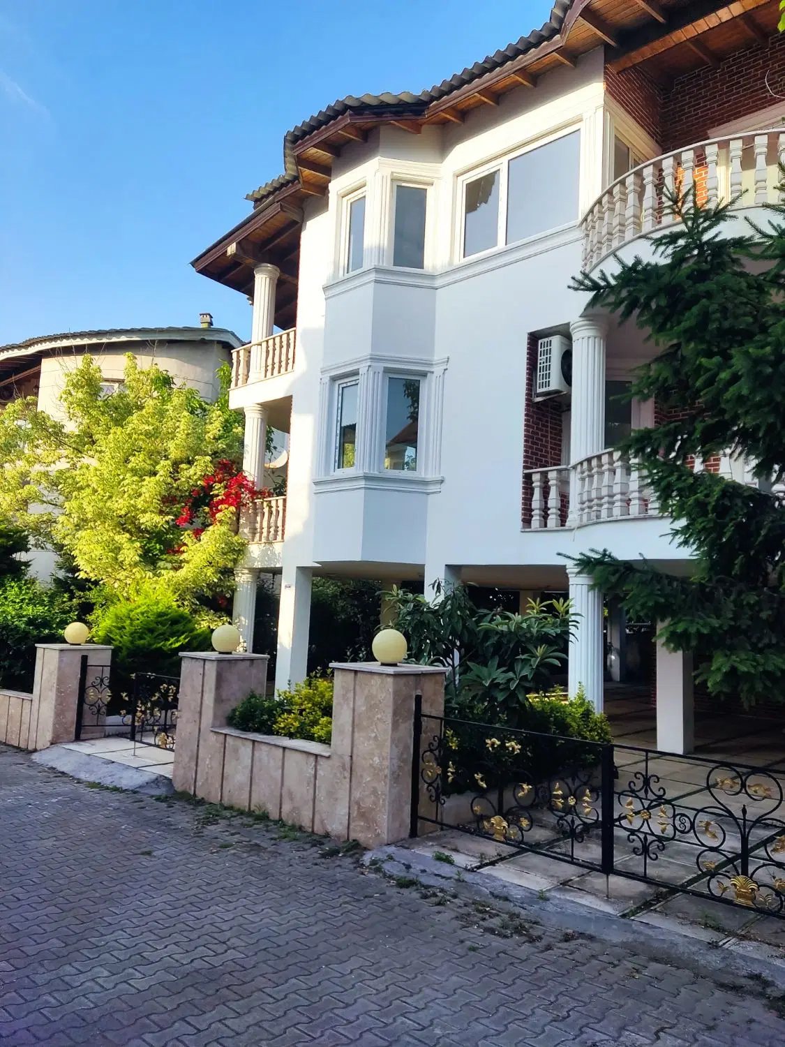 ویلای تریبلکس ساحلی رویان
