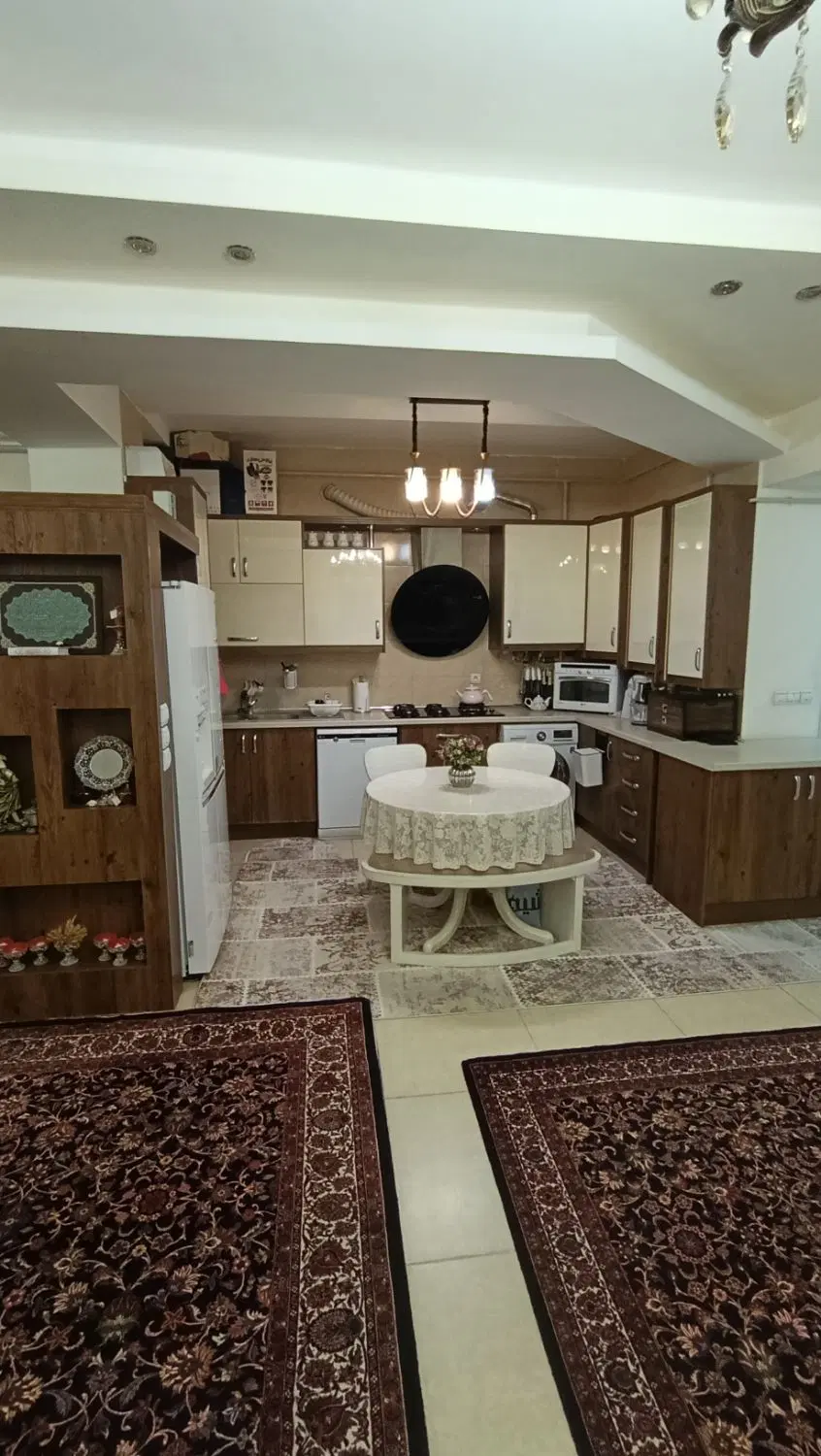 آپارتمان وحیدیه 124متری