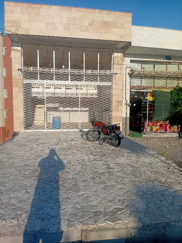 مغازه ملکیت بر خیابان48متر