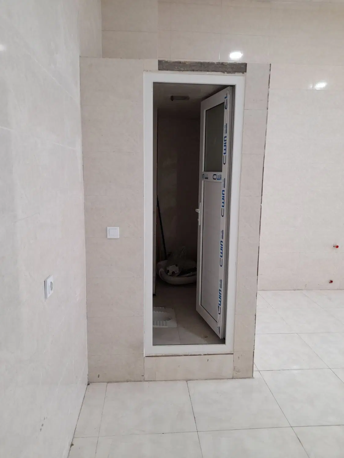 مغازه ۸۰ متری بر اصلی ملاصدرا