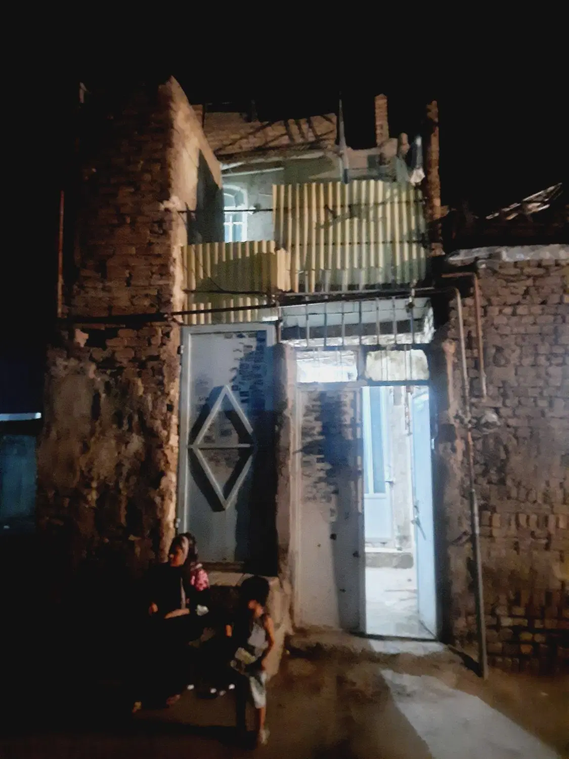 اجاره خانه درامرابادورامین طبقه بالا