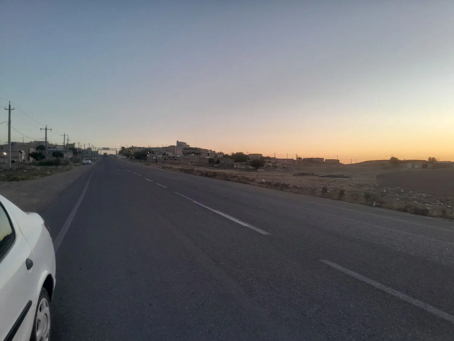 خانه روستای سیدان بر جاده اصلی