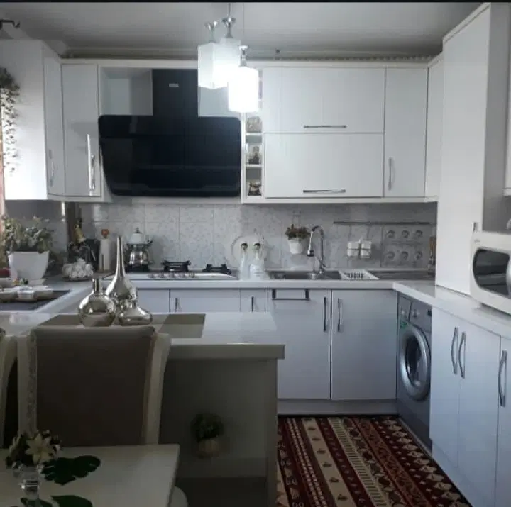 آپارتمان فول کابینت و کمد دیواری تمیز و شیک