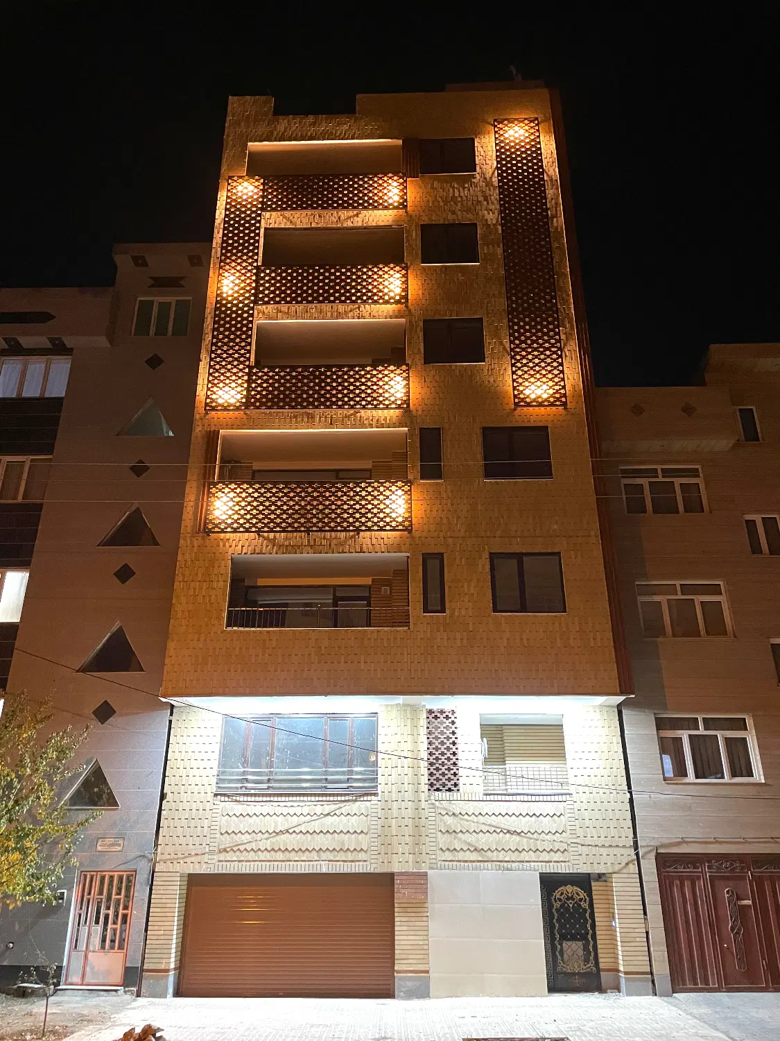 فروش یک دستگاه آپارتمان خشک ۱۳۰ متری