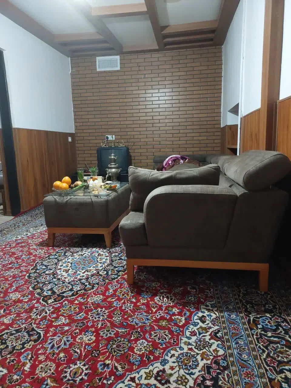 هم خانه خانم