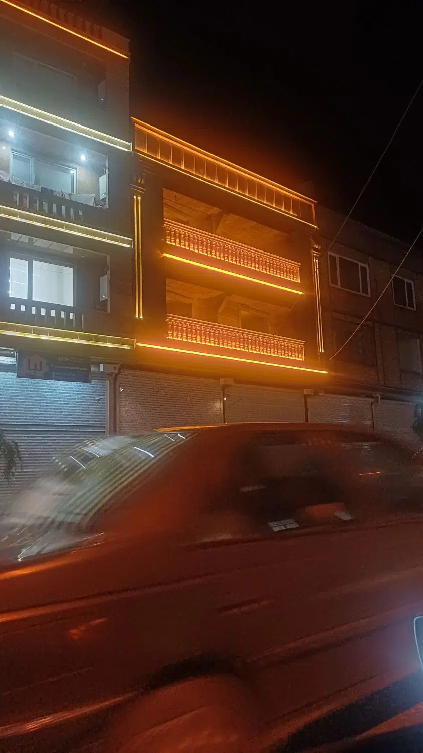 خانه طبقه ۲نایسرروخیابان ۱۳۰متر