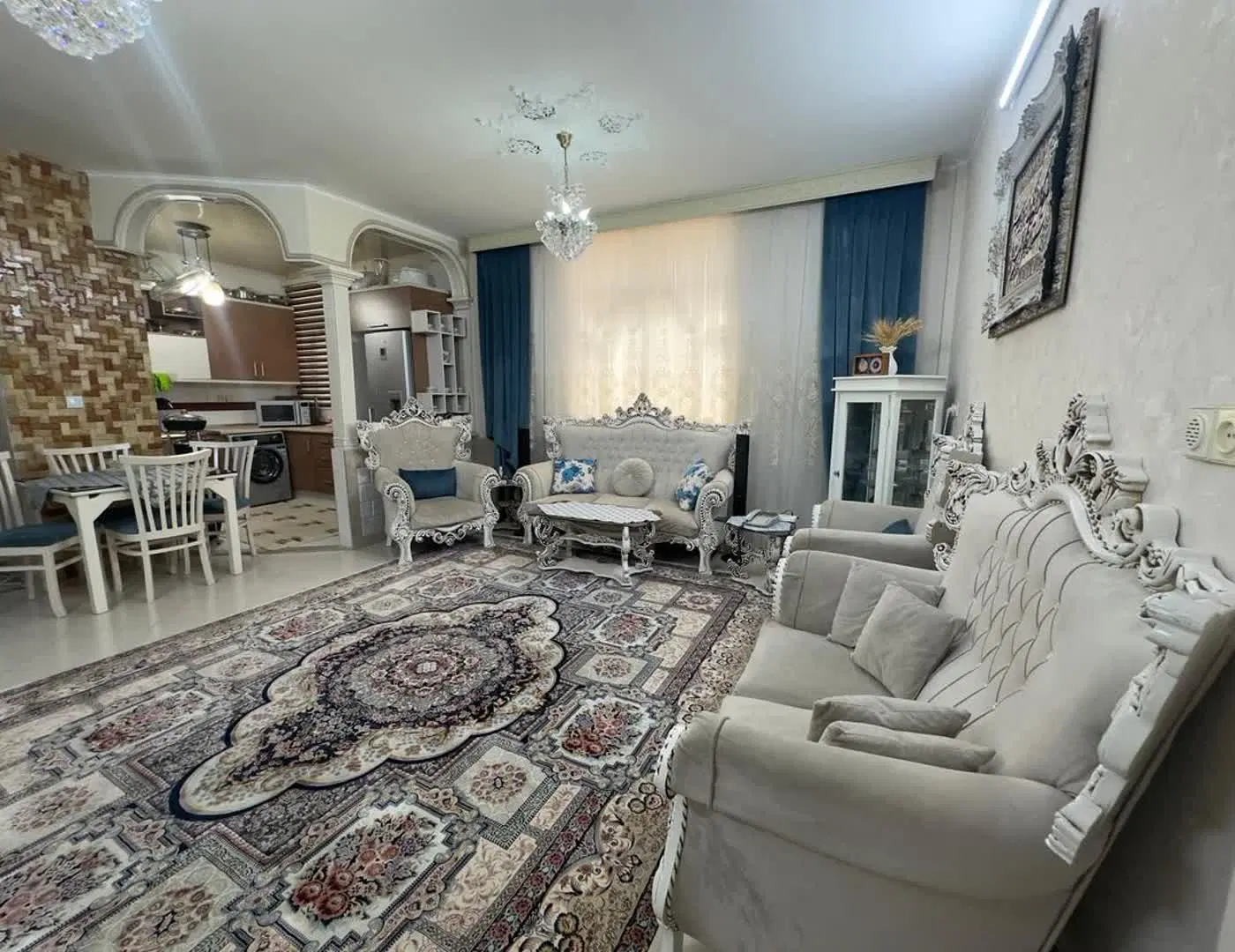 آپارتمان در خیابان عسجدی