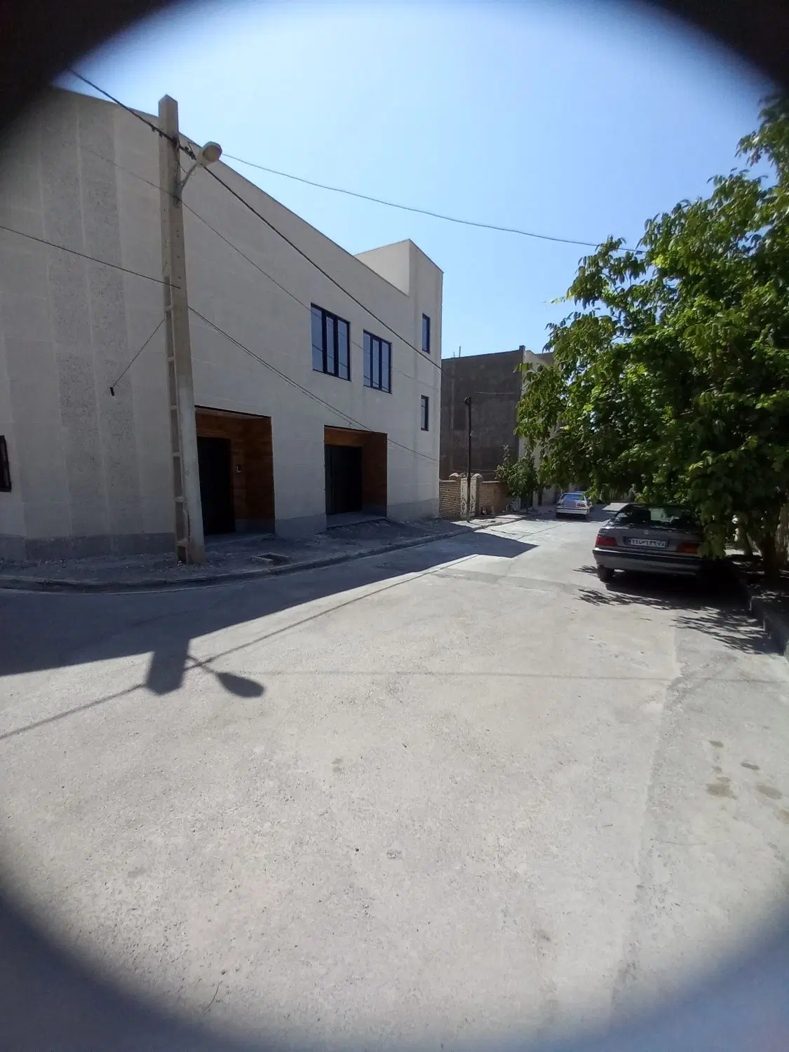 ۳۵۰ متر زمین داخل شهر آبسرد