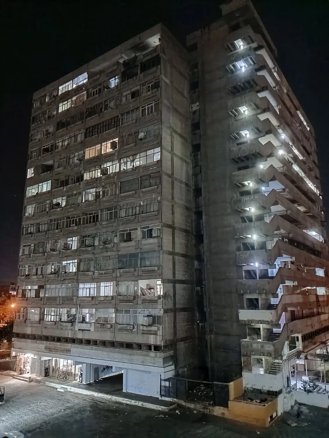 رهن آپارتمان در ۱۲ طبقه ها