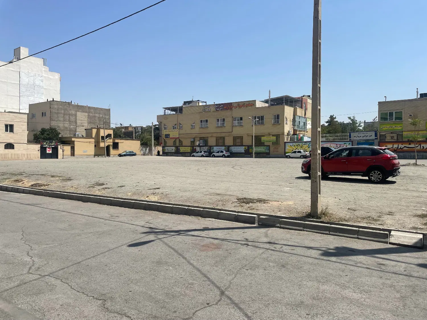 زمین ۲۵۰متر آستانه مهدیه۷۹ دونبش تراکم زیاد
