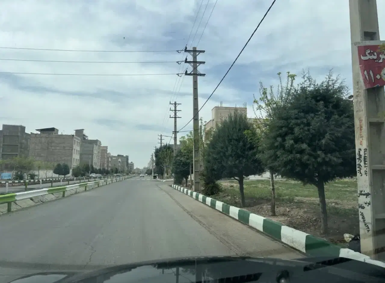 زمین تجاری مسکونی بر خبرنگار