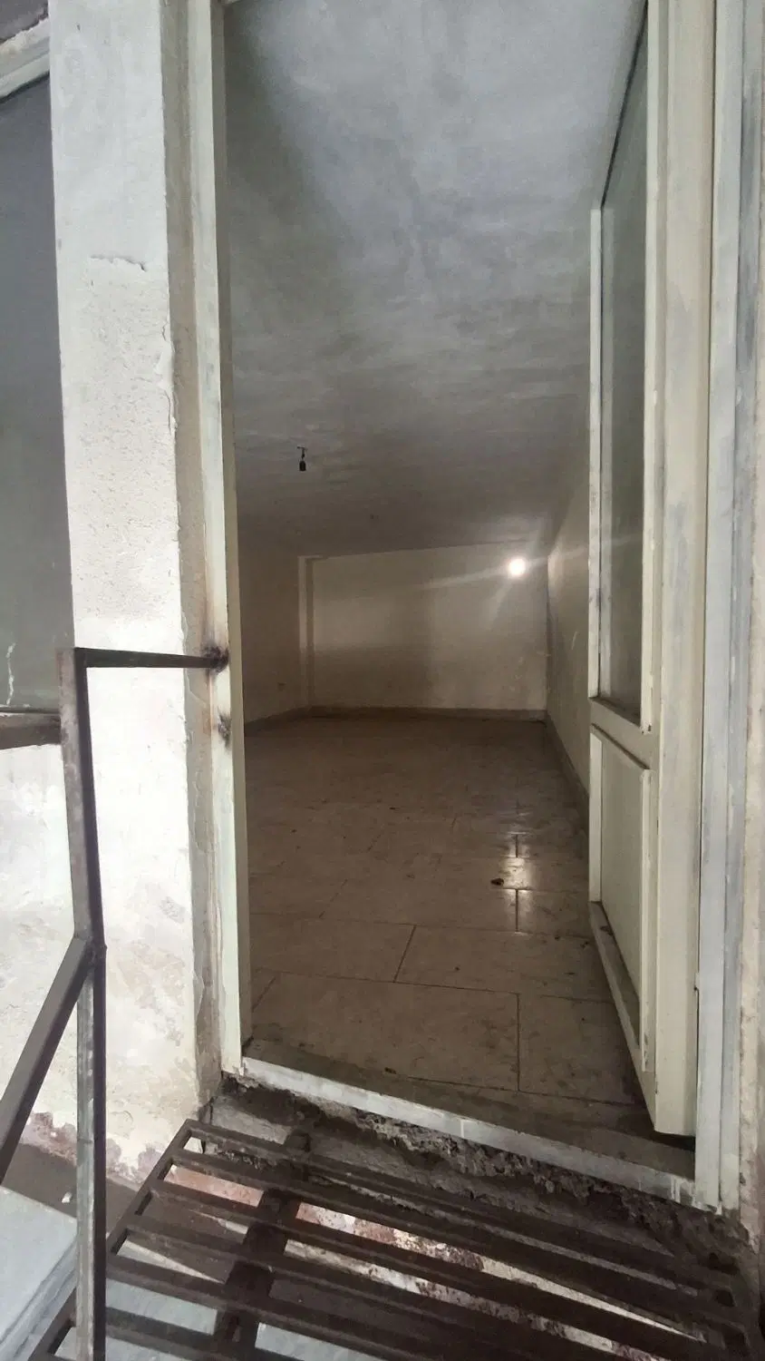 مغازه فروشی