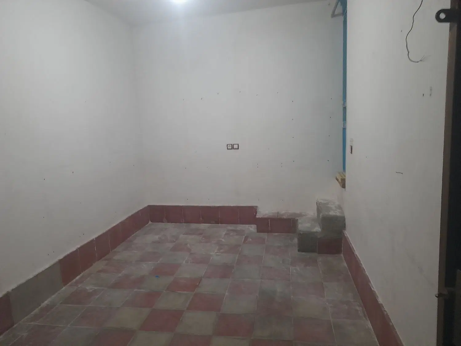 انباری تمیز چهارده متری