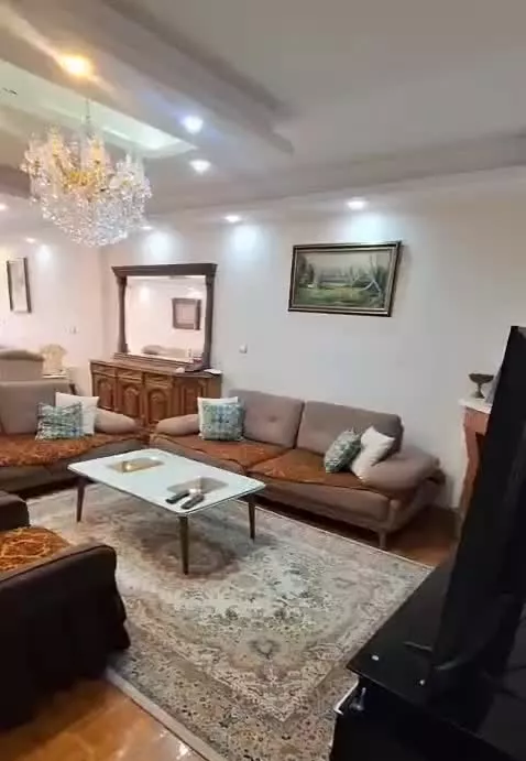 آپارتمان ۱۳۲متری سه خواب