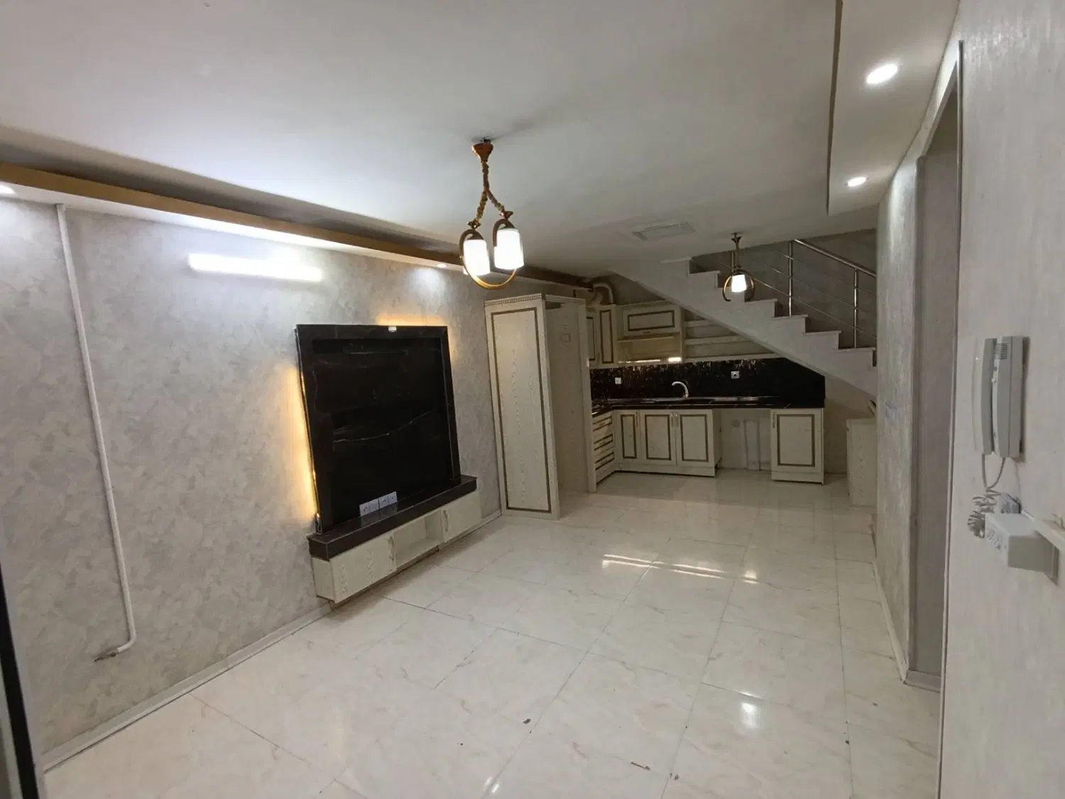 خانه کوهسنگی دوبلکس دربست سندتک برگ