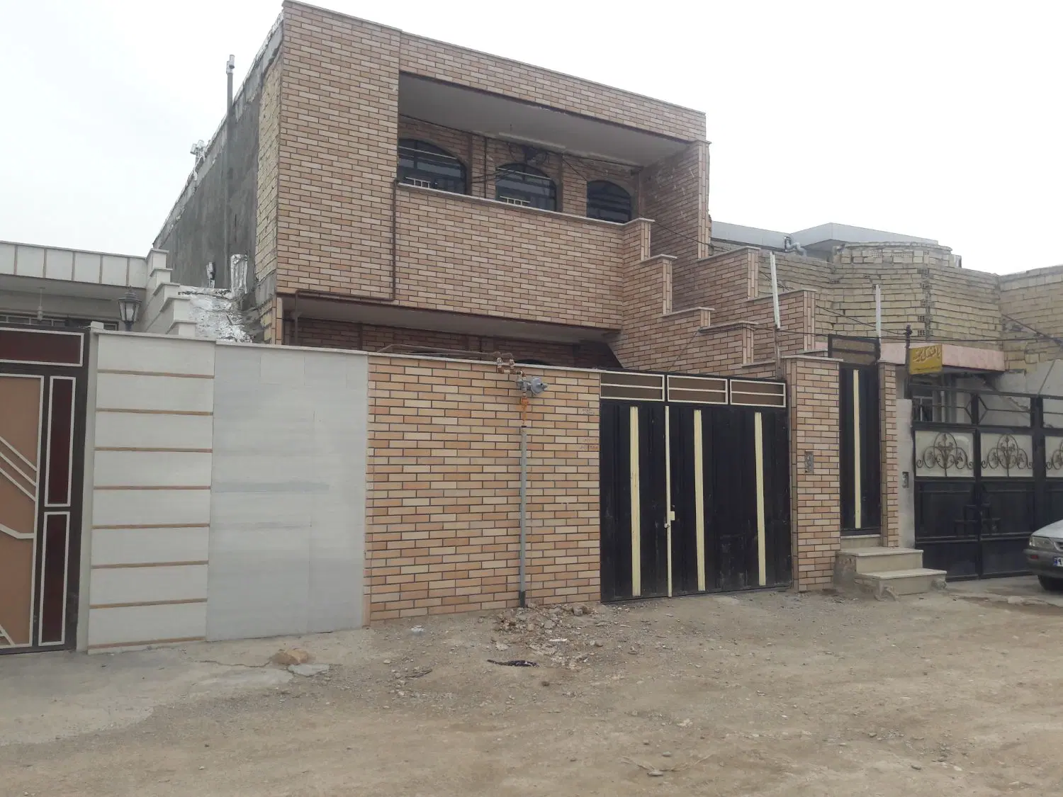 خانه دو طبقه ده محسن