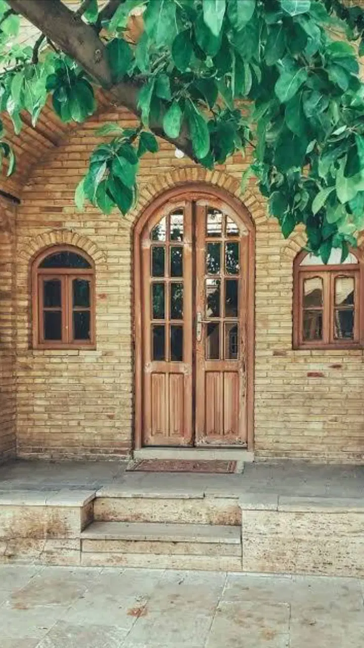 صدرا ۲۲۰ متر دونبش
