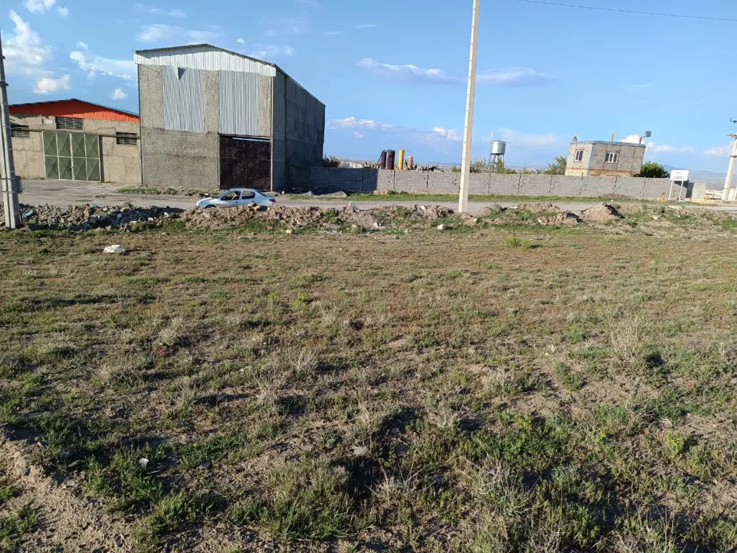 فروش زمین در محدوده بالای شهرک صنعتی بهاران