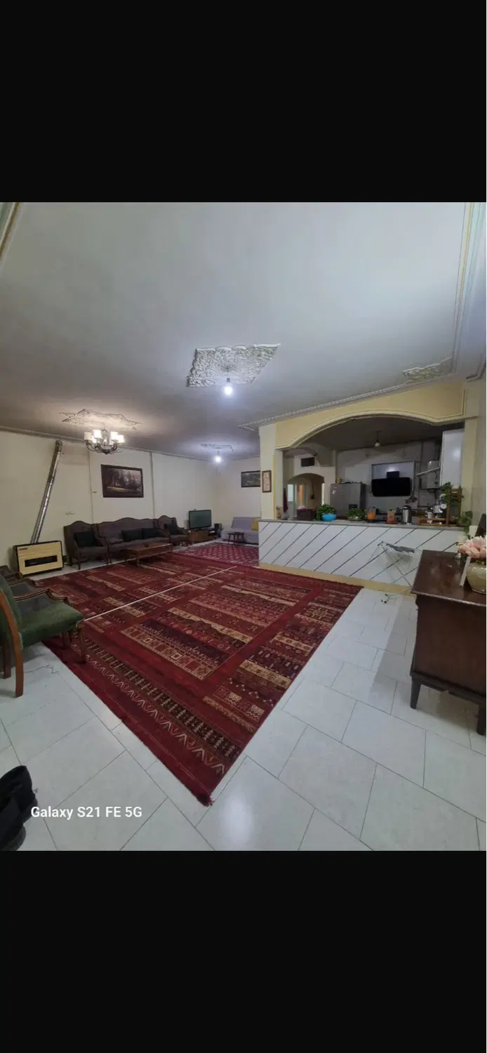 اپارتمان همکف گلدیس رو به افتاب