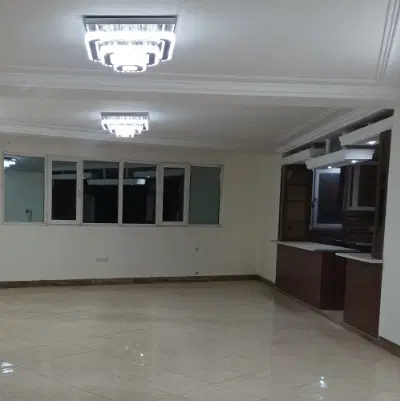 طبق ویلایی۱۸۶متر فاز۱صدرا بلوار اصلی