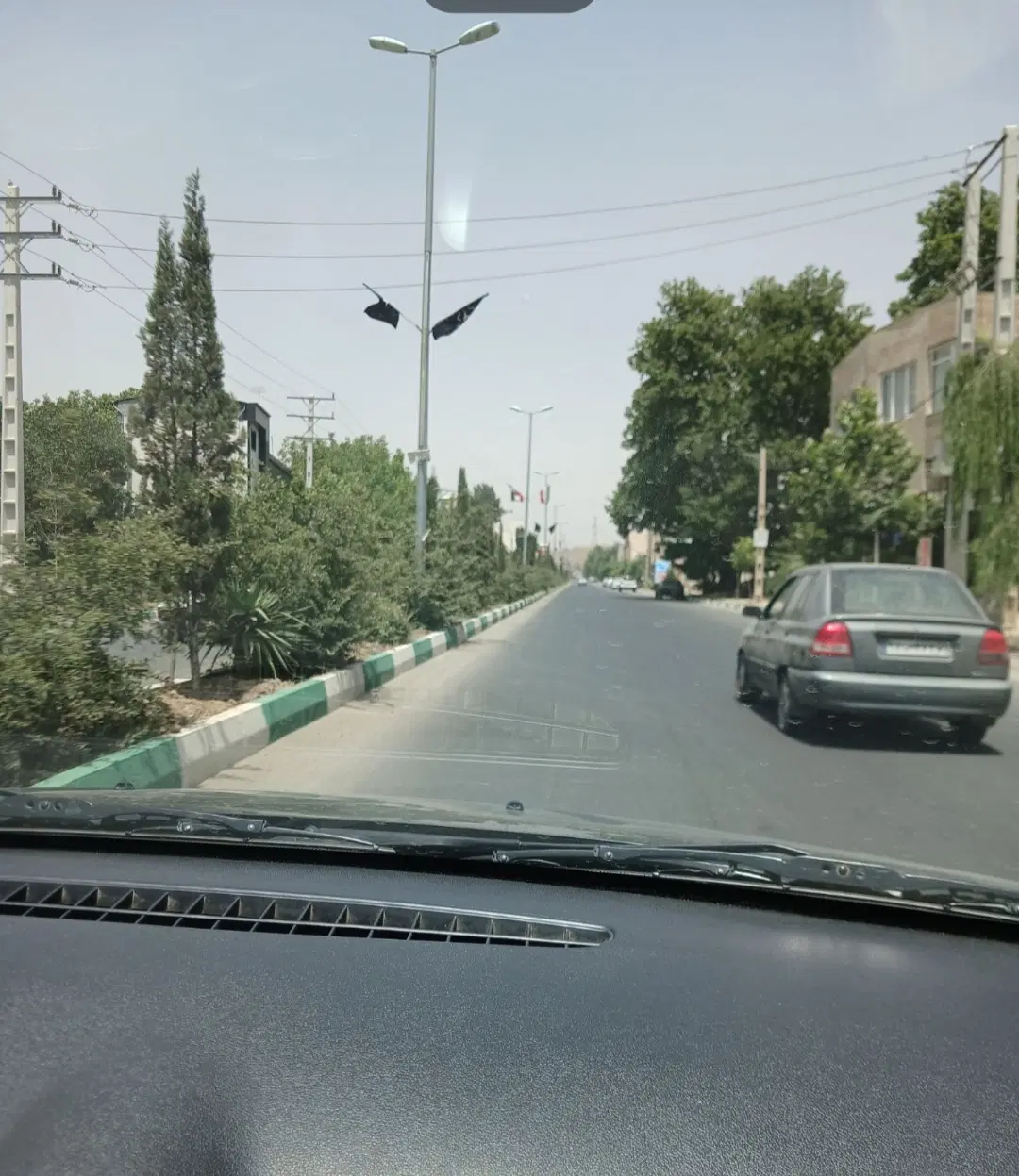 ۶۸۳متر زمین  داخل بافت خوروین