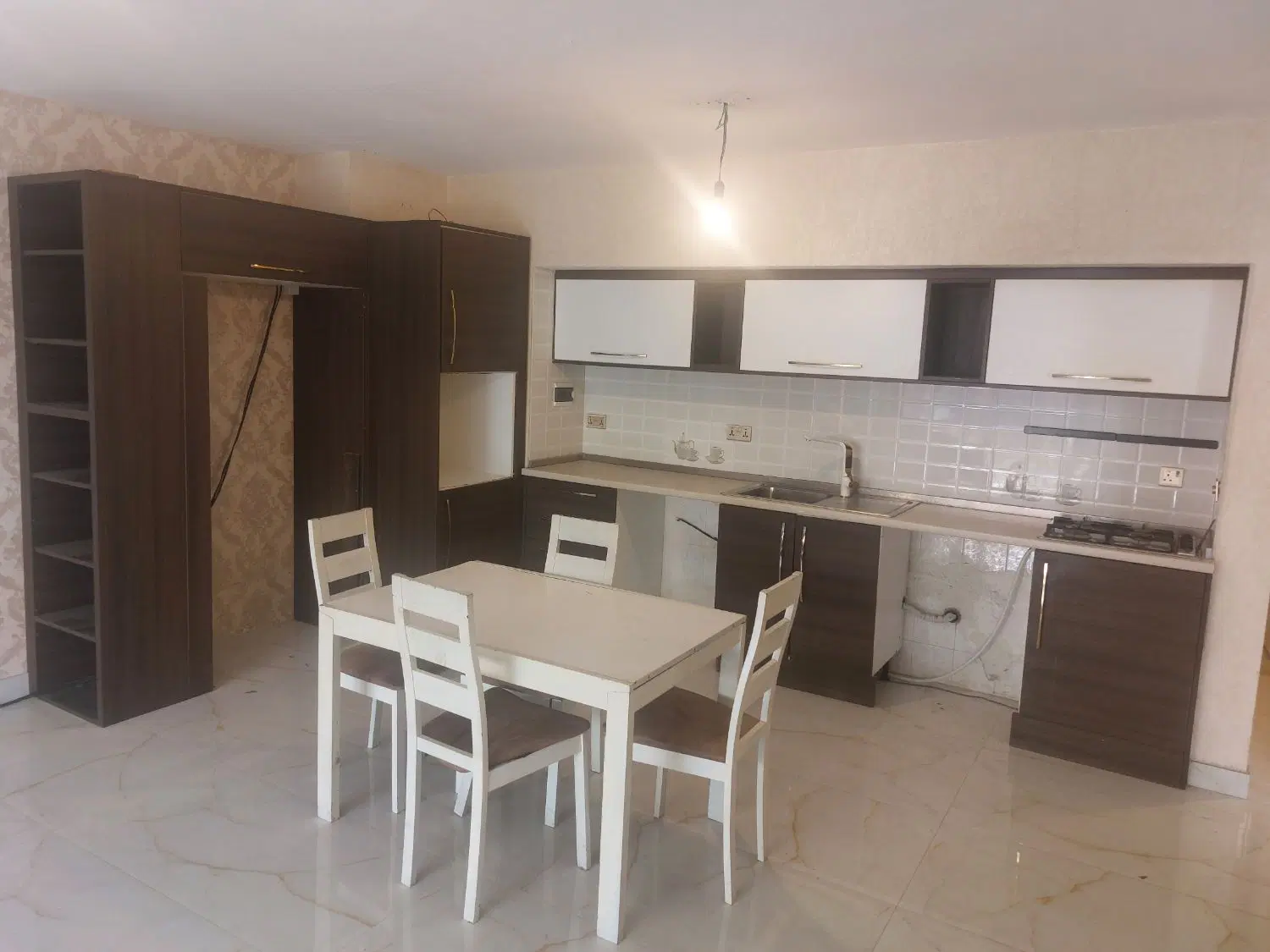 فروش خانه گستر ۸۰ متر ۱خواب ط اول تخلیه