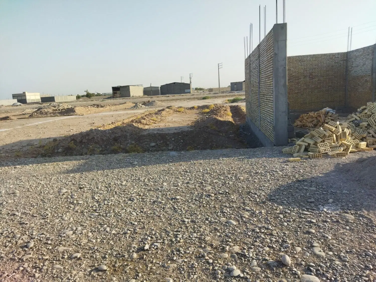 زمین فروشی