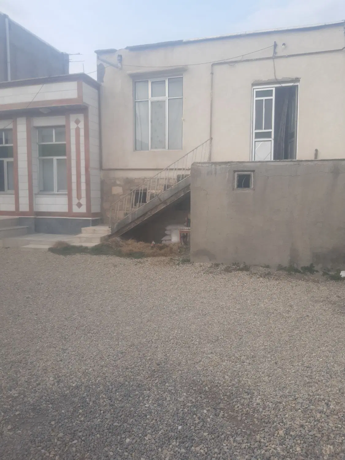 املاک . ملک تجاری مسکونی