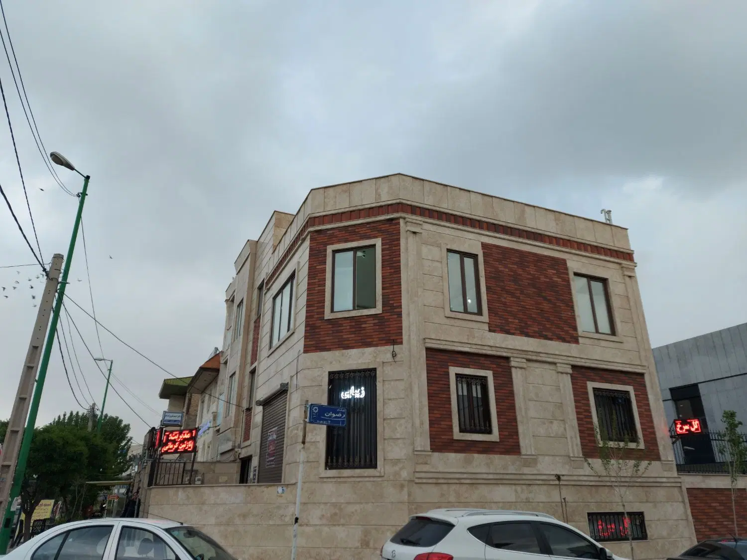 اجاره ی ۲ واحد اداری تجاری نوساز
