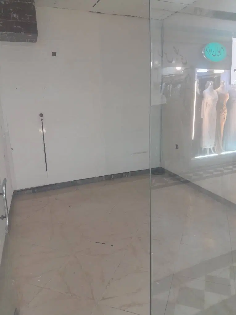 مغازه11متر الماس در قلب پاساژ پله برقی