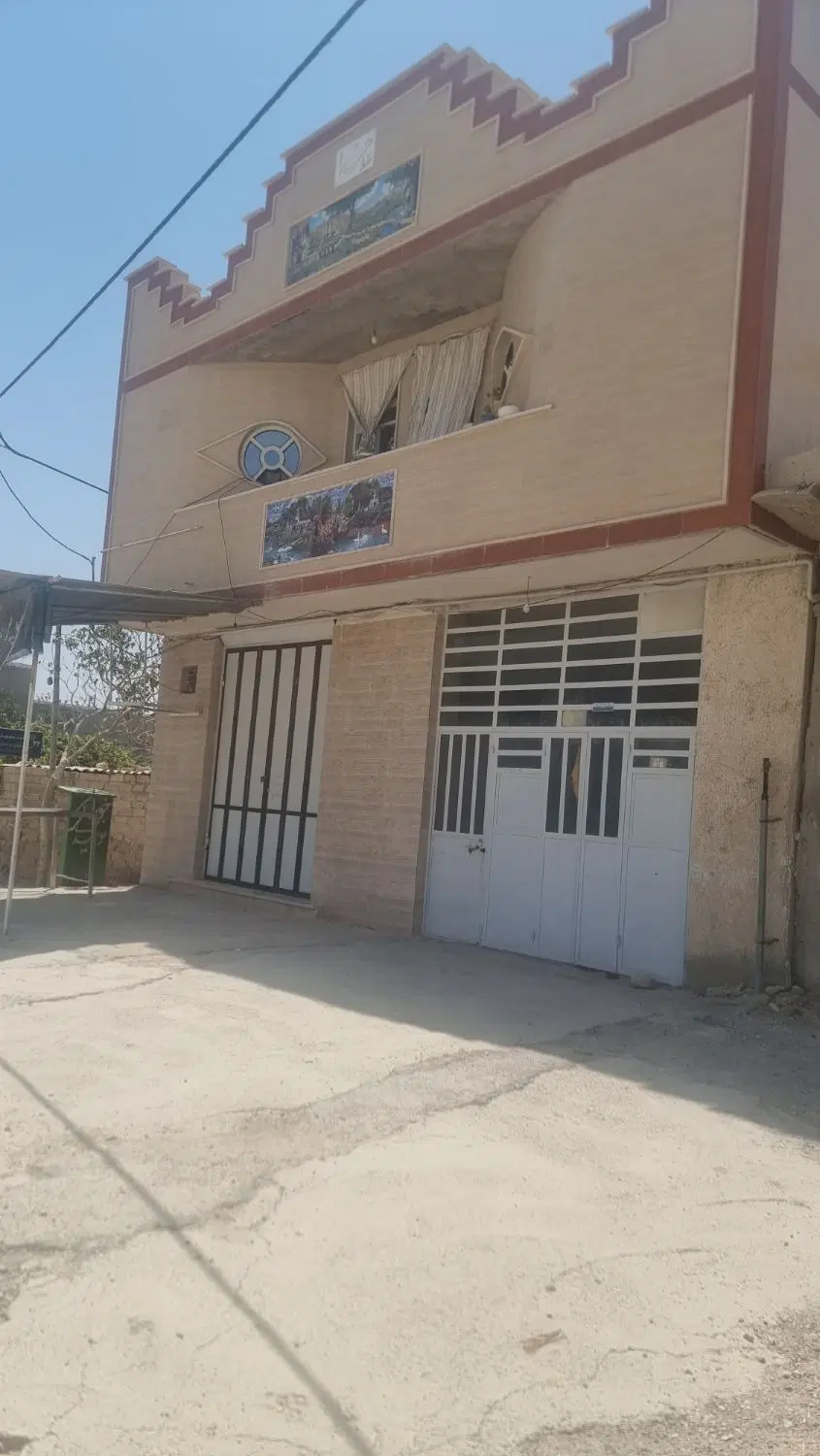 آپارتمان مسکونی طبقه هم کف
