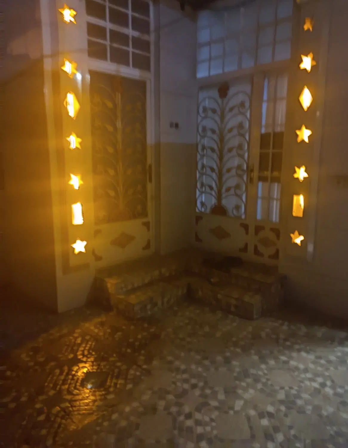 منازل ۱۸۰متری نوساز