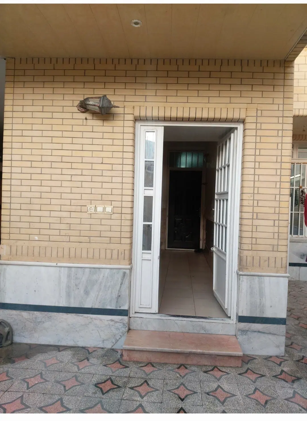 دوخوابه تک واحدی همکف بدون پله