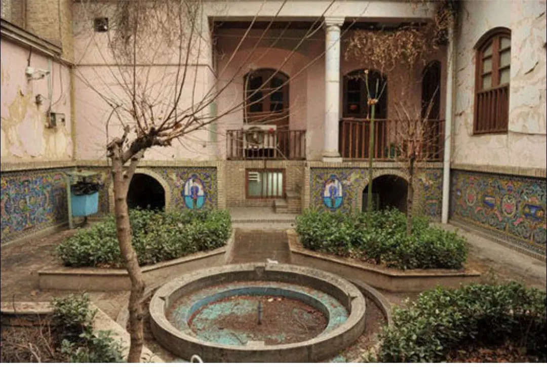 خانه کلنگی صلح اباد