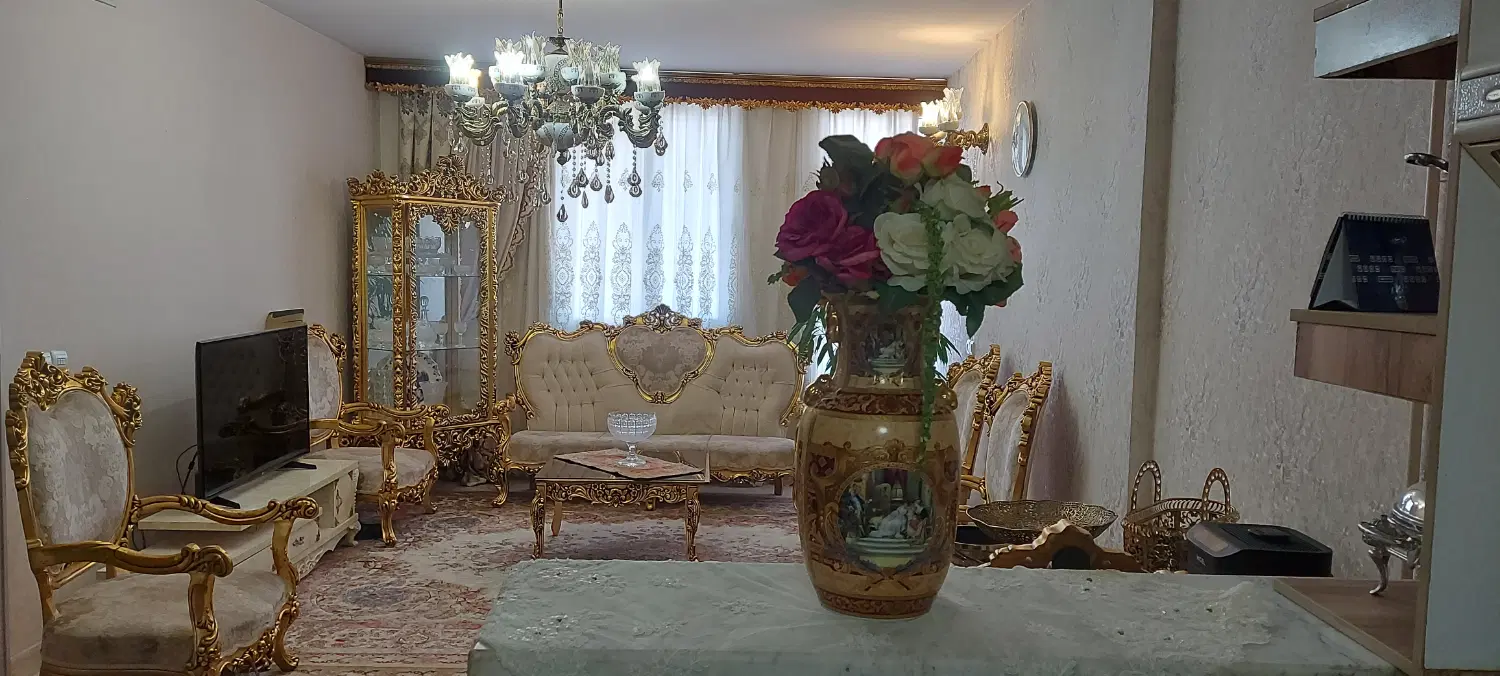 فروش خانه آپارتمانی به متراژ ۷۶در خیابان بنفشه