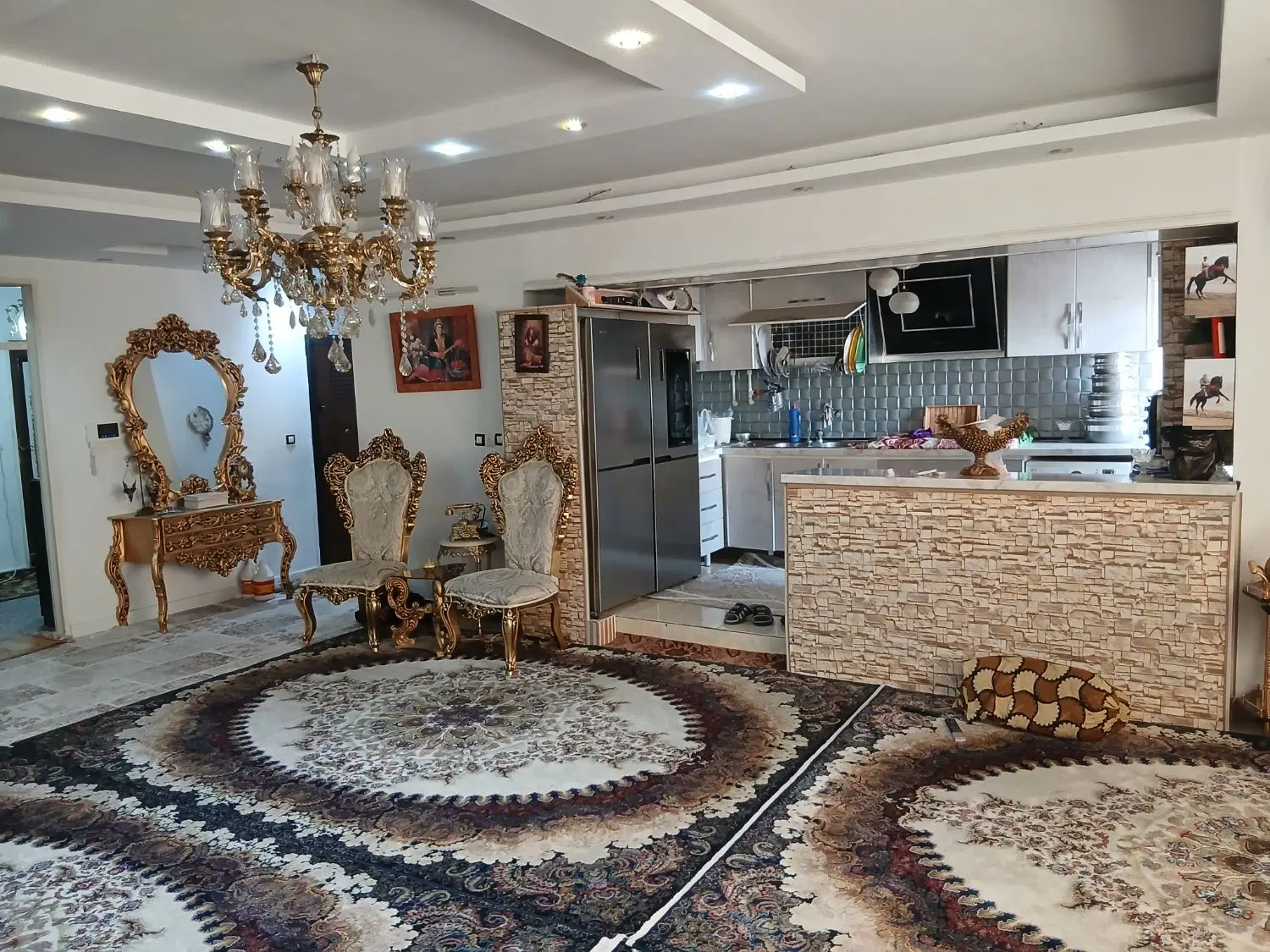 یه واحد آپارتمان ۱۰۵ متری