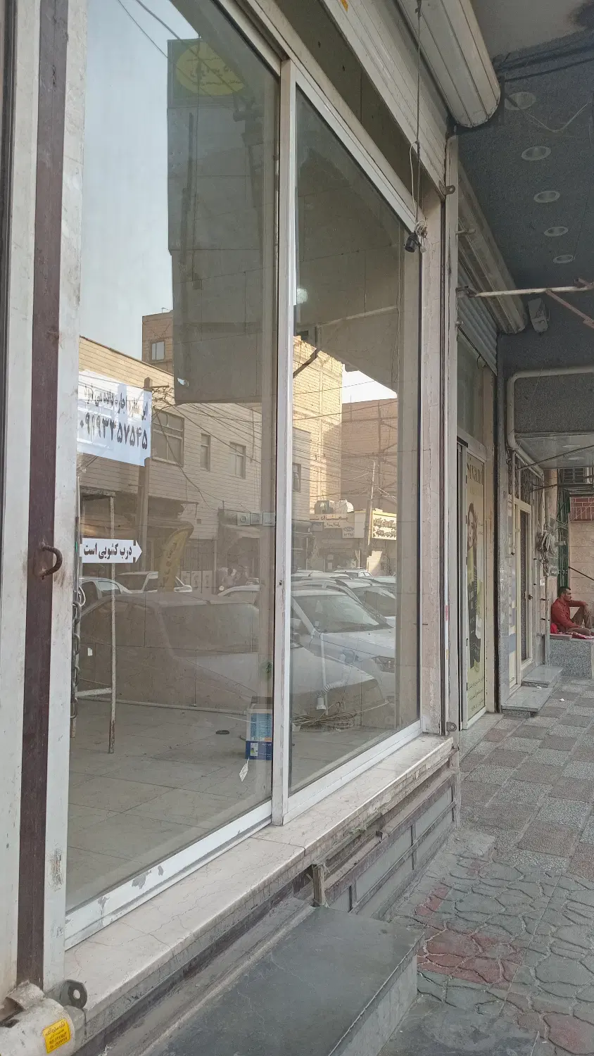 مغازه ۲۵  متری با بالکن مرکز ۱۶متری مطهری.پرتردد
