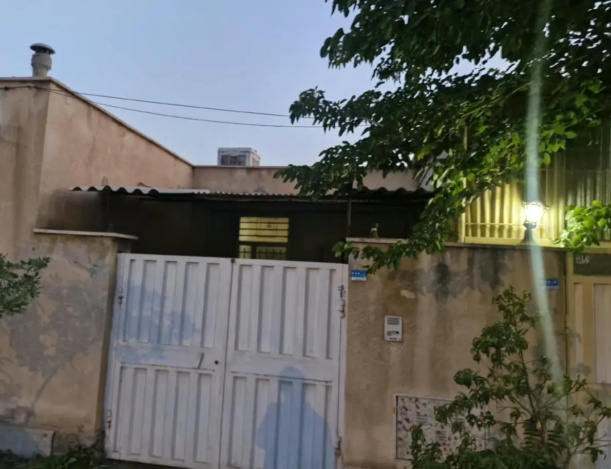 ۲۵۰ متر ویلایی خوشنام شهرک ویلایی گلها