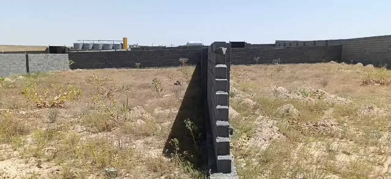 ۲ عدد زمین سرهم به متراژ ۱۰۰۰ متر به فروش میرسد.