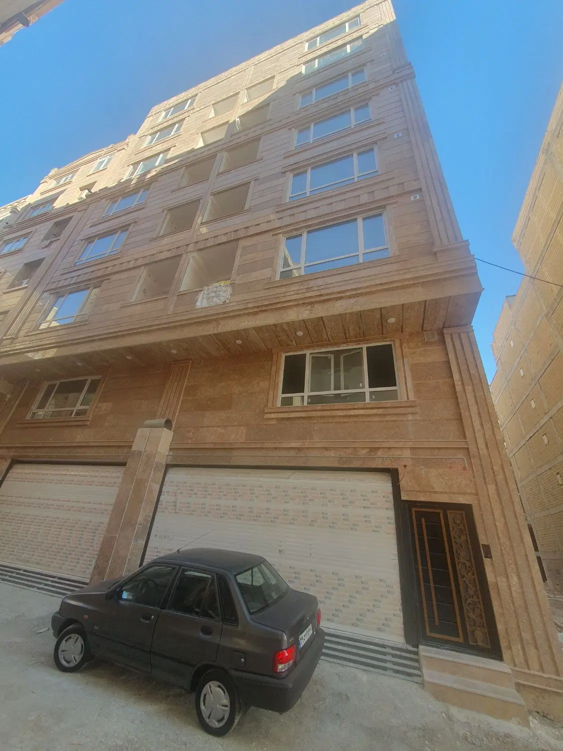 فروش واحد۹۸مترصباشهرشهرک مهندسین کلیدنخورد.زیرقیمت