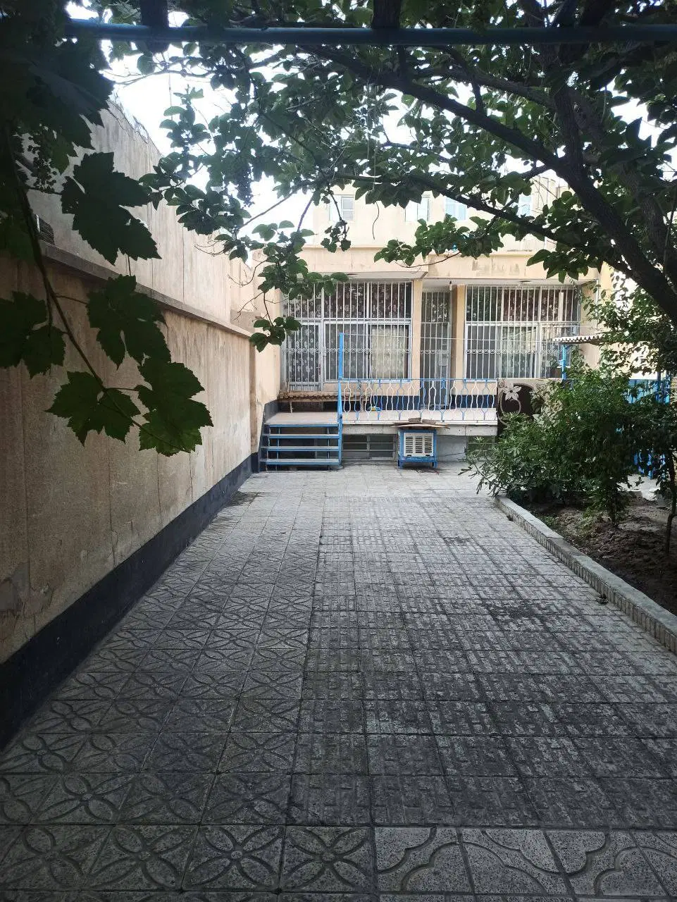 فروش و تهاتر ویلایی ۲۵۵ متری فردیس