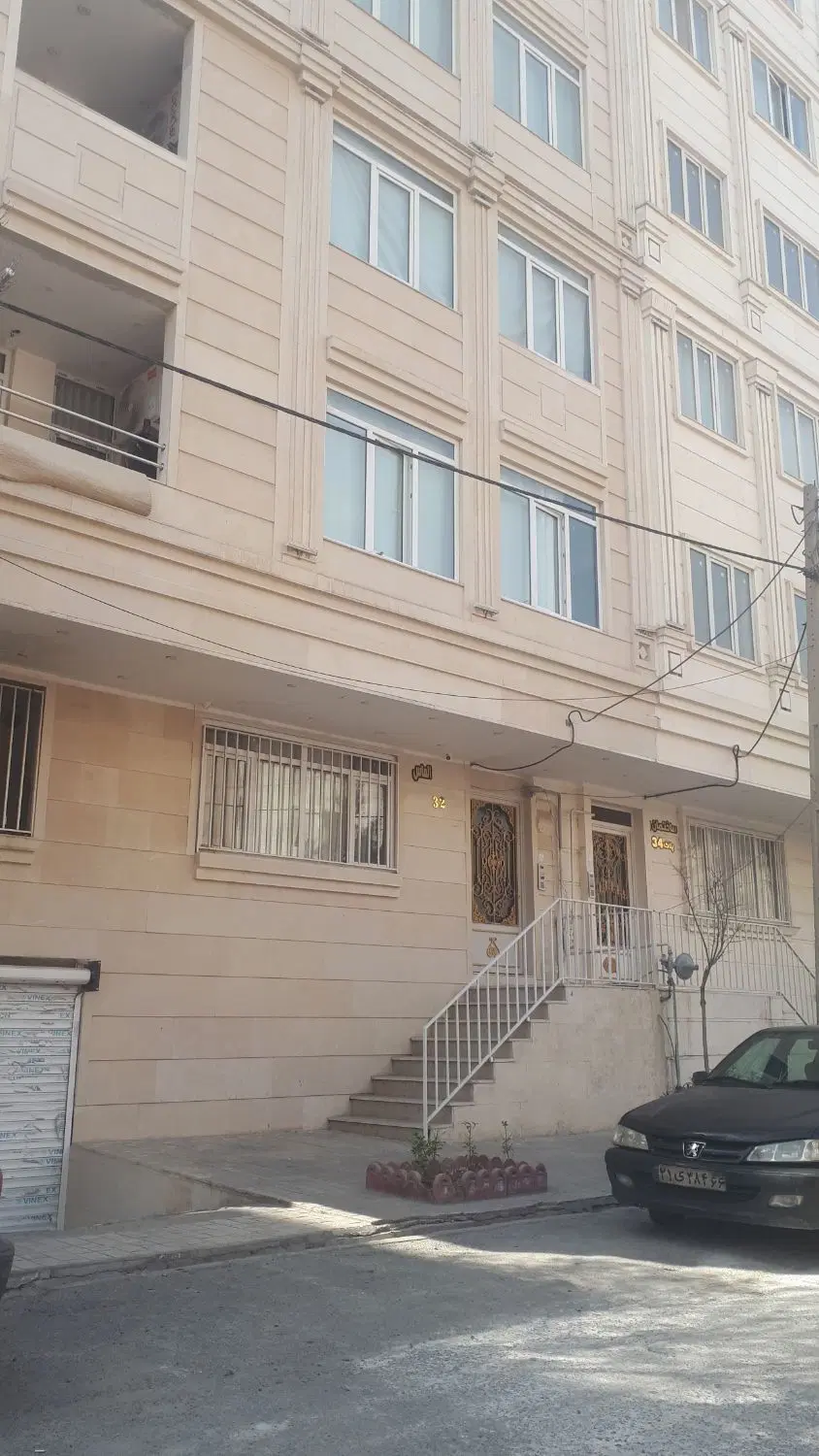 آپارتمان ۱۱۰ متری در شهرک ۱۷ شهریور پنجم شرقی