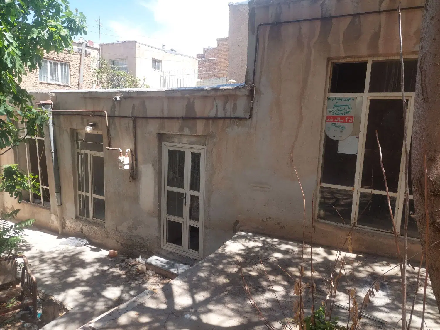 حیاط ۱۶۵ متری در پاینن مالازینال