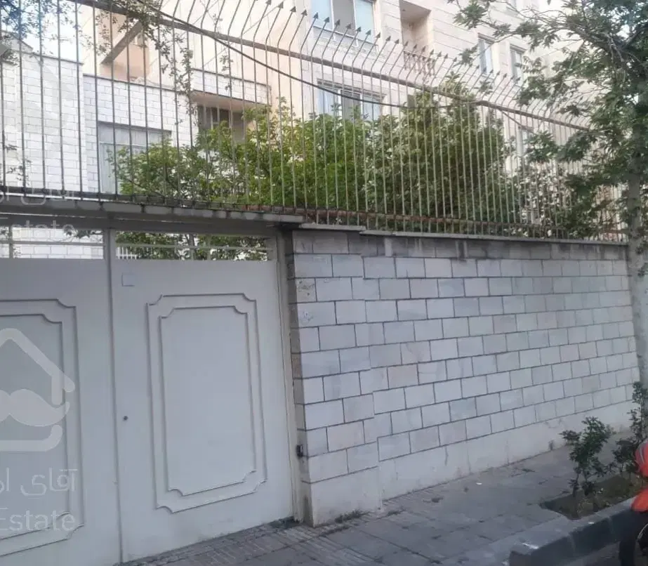 وزرا نزدیک ارژانتین ۴۲۰ متر بر ۱۴ شمالی