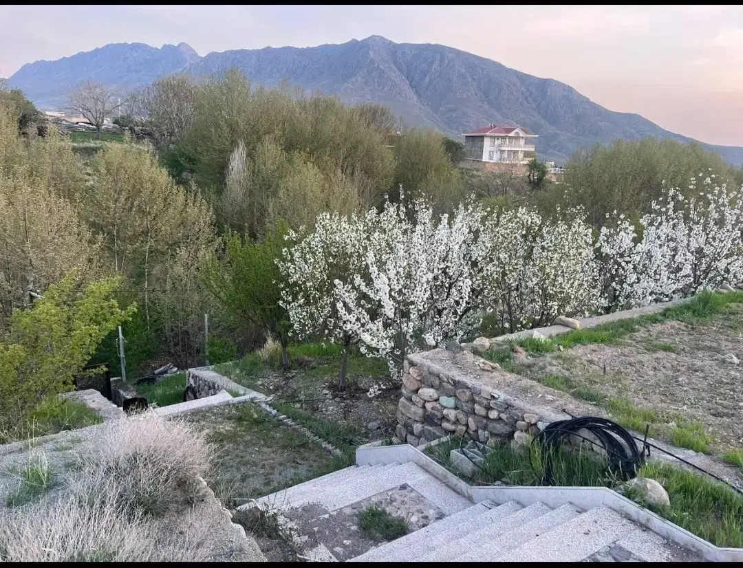 باغ ۳ هزار متری دور فنس دارای اتاق در زیاران