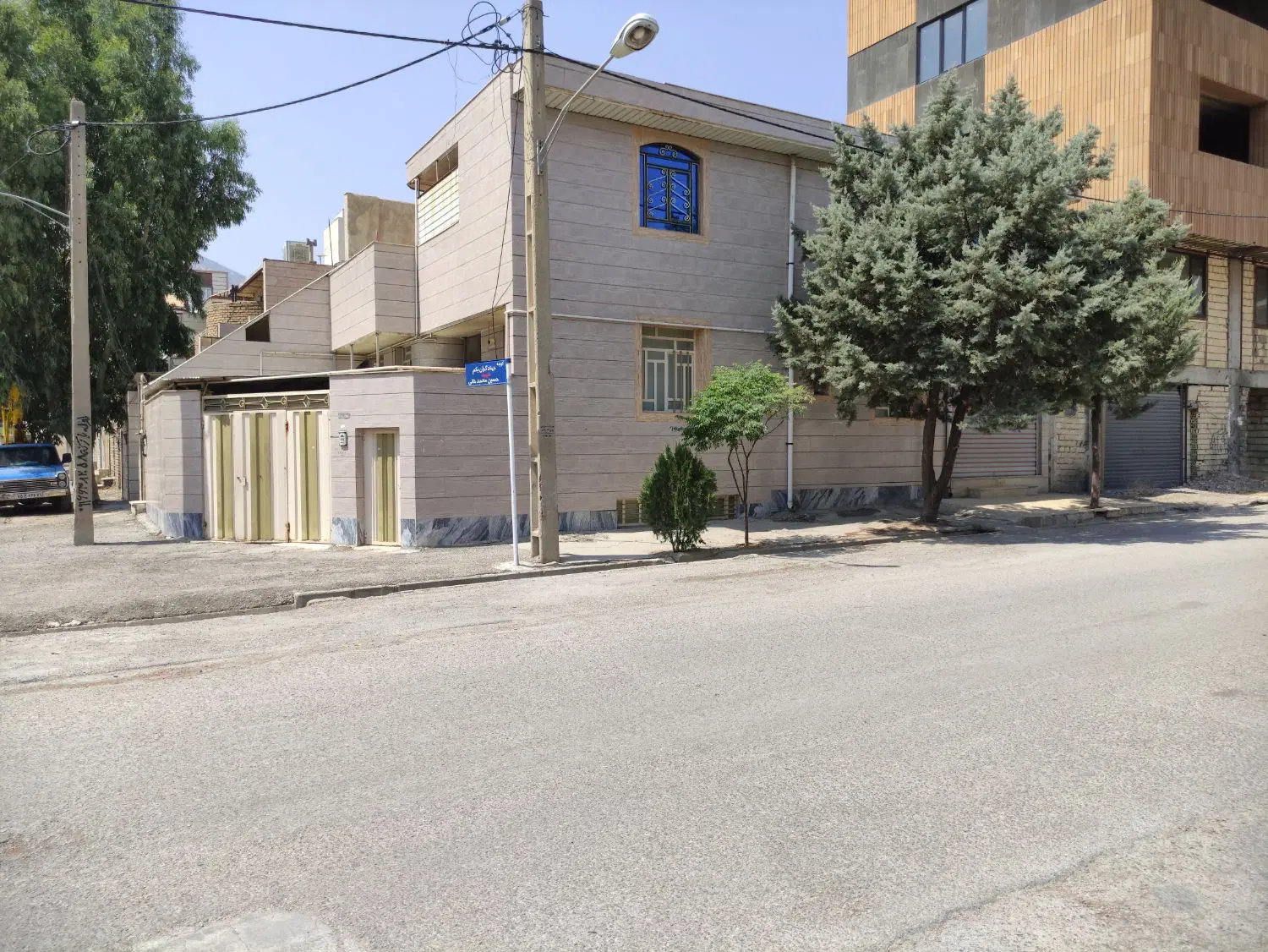 ویلا دو طبقه تاپ لوکیشن تجاری مسکونی جهادگران