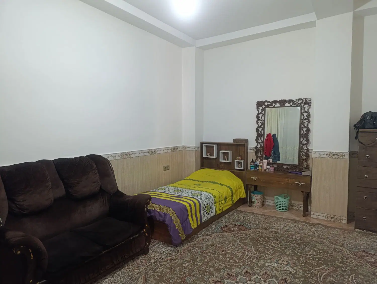 فروش فوری یه طبقه ویلایی کاملا مستقل