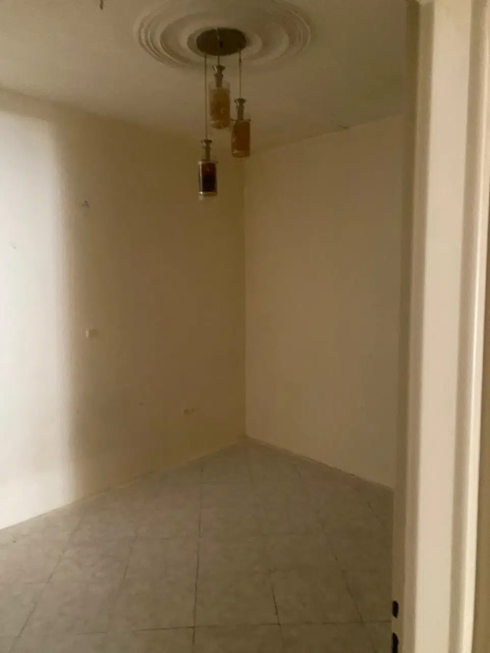 خانه آپارتمان کاملا دربستی خیابان طلایی