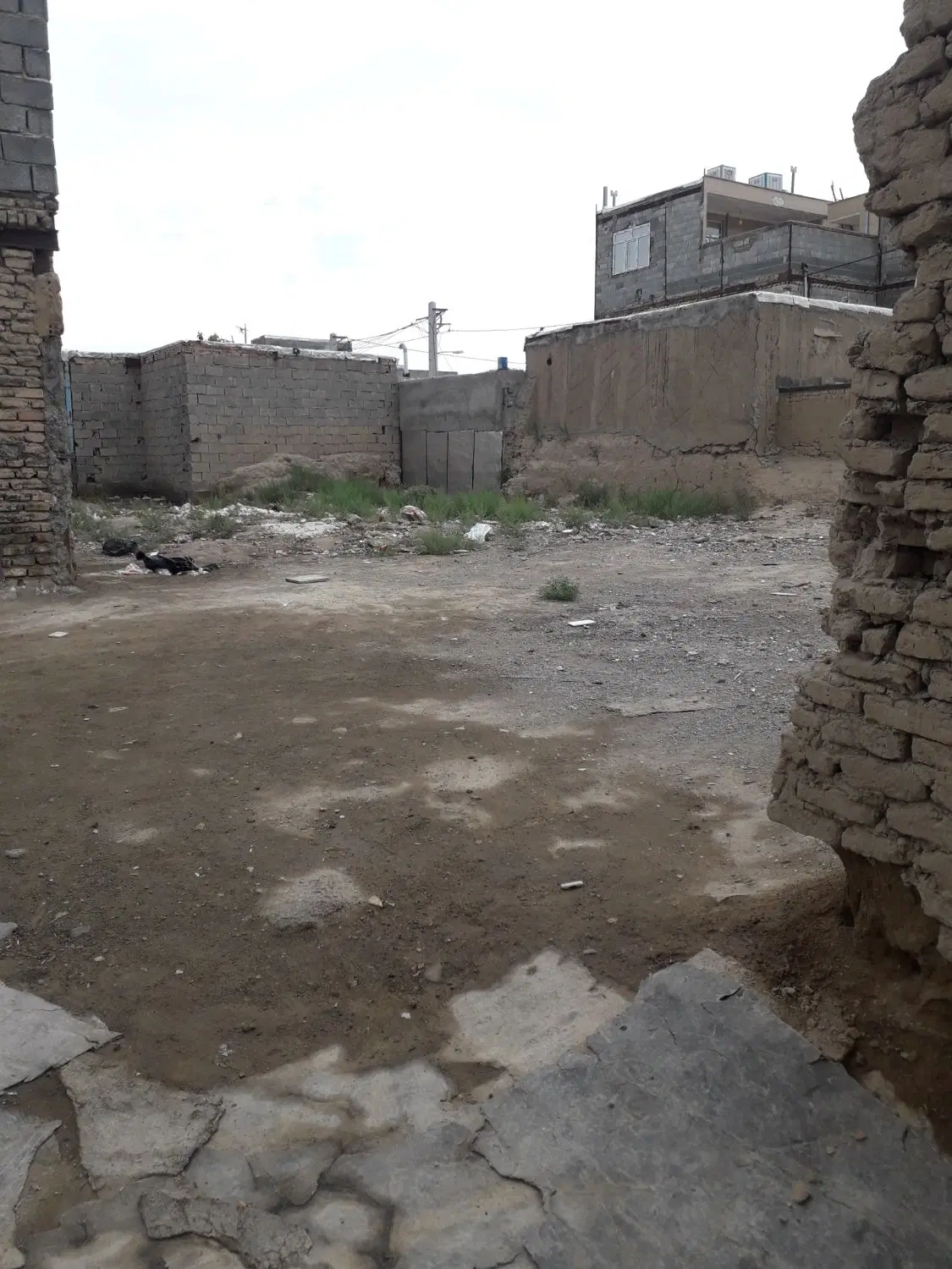 ۲۷۰متر کلنگی (شهریار دهشاد بالا ، کنتور اب و برق)