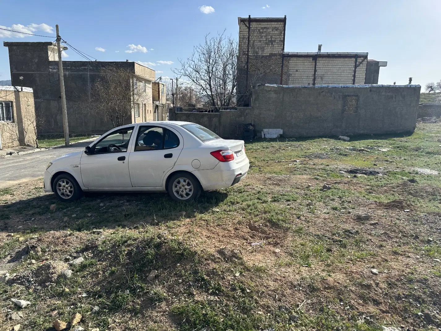 زمین مسکونی در شهر هندودر ب فروش میرسد